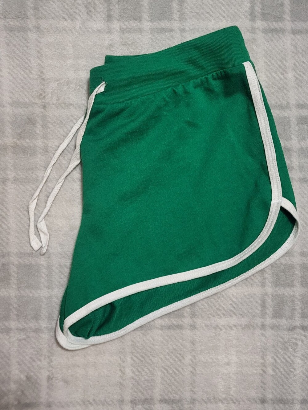 Dolphin Shorts Green & White Athletic Shorts Small 3-5